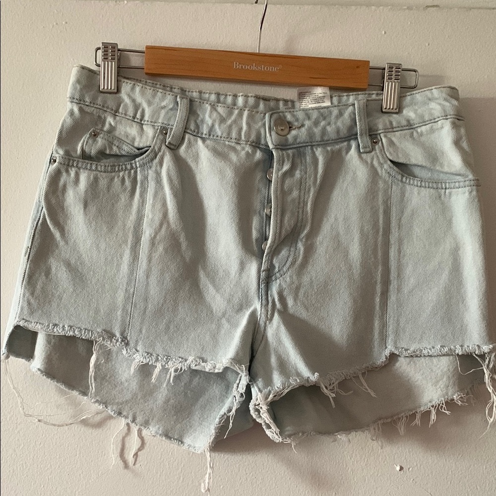 Divided Blue Jean Shorts with Distressed Hem
